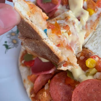 BİM Lezzethane Pizza İçinden Plastik Çıkması Ve İletişim Sorunu