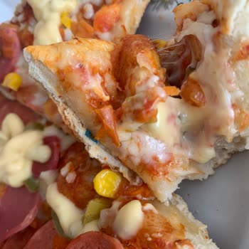 BİM Lezzethane Pizza İçinden Plastik Çıkması Ve İletişim Sorunu