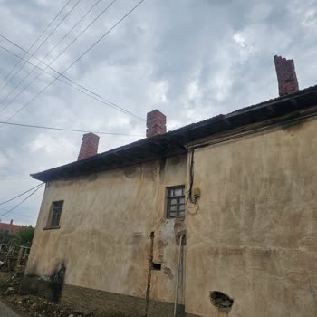 Evimin Duvarındaki İnternet Kablosu Bir Türlü Kaldırılmıyor