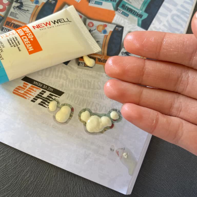 Aldığım Güneş Kremi Resmen Yağ Gibi Akıyor