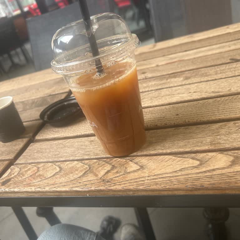 Antares Şubesi'nde Yetersiz Müşteri İlgisi Ve Kötü Kahve Deneyimi