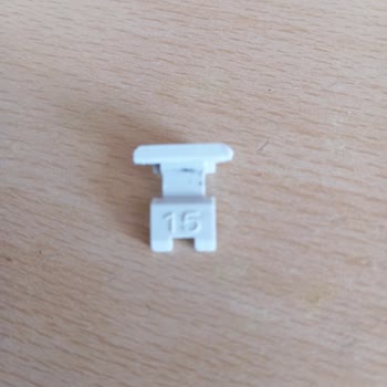 Dolap İçin Yedek Plastik Tutucu Parçası Bulamıyorum