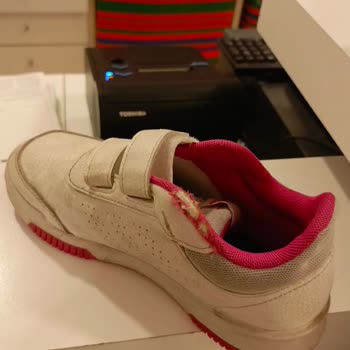 Adidas Ayakkabının Kısa Sürede Deforme Olması Ve Olumsuz İnceleme Sonucu