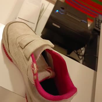 Adidas Ayakkabının Kısa Sürede Deforme Olması Ve Olumsuz İnceleme Sonucu