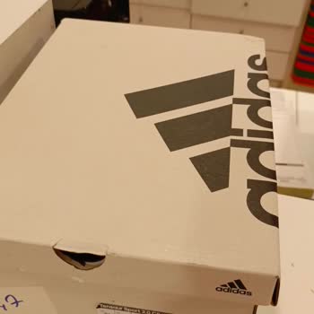 Adidas Ayakkabının Kısa Sürede Deforme Olması Ve Olumsuz İnceleme Sonucu