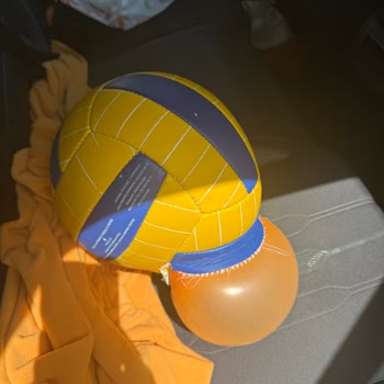 Intersport 2 Günlük Voleybol Topu Patladı, İade Ve Acil Çözüm Bekliyorum