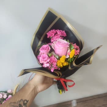 Sipariş Edilen Buketin Görselden Farklı ve Kalitesiz Gelmesi