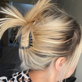 Kuaför Sonrası Saçlarımda Beklenmedik Renk Karmaşası Ve Hayal Kırıklığı