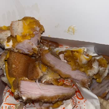 Popeyes Siparişimde Çiğ Ve Sert Tavuklar Geç Teslim Edildi