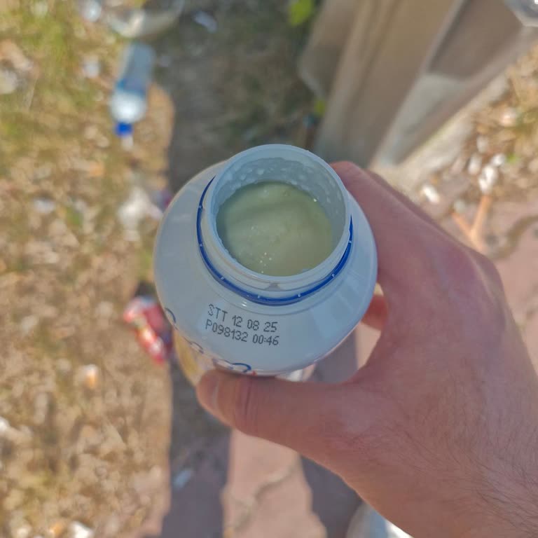 Son Kullanma Tarihi Geçmemiş Sütte Bozulma Ve Sağlık Riski