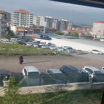 Ankara Büyükşehir Belediyesi Başak Mahallesinde Asfalt Ve Sokak Lambası Sorunu Çözülmüyor