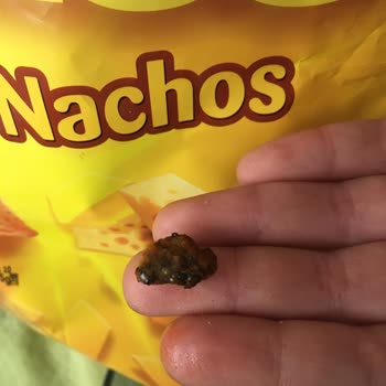 Patos Nachos Aromalı Cipste Sert Yabancı Madde Sorunu