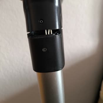 Philips Dikey Süpürgede Tekrarlayan Kırılma Sorunu Ve Servis Mağduriyeti