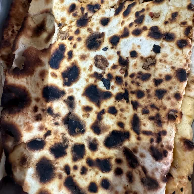 Yanık Lahmacun Ve Pişmemiş Pilavla Karşılaştım Müşteriyle İlgilenilmedi