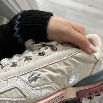 Lacoste Ayakkabıda Logo Ve Yazı Silinmesi Hayal Kırıklığı