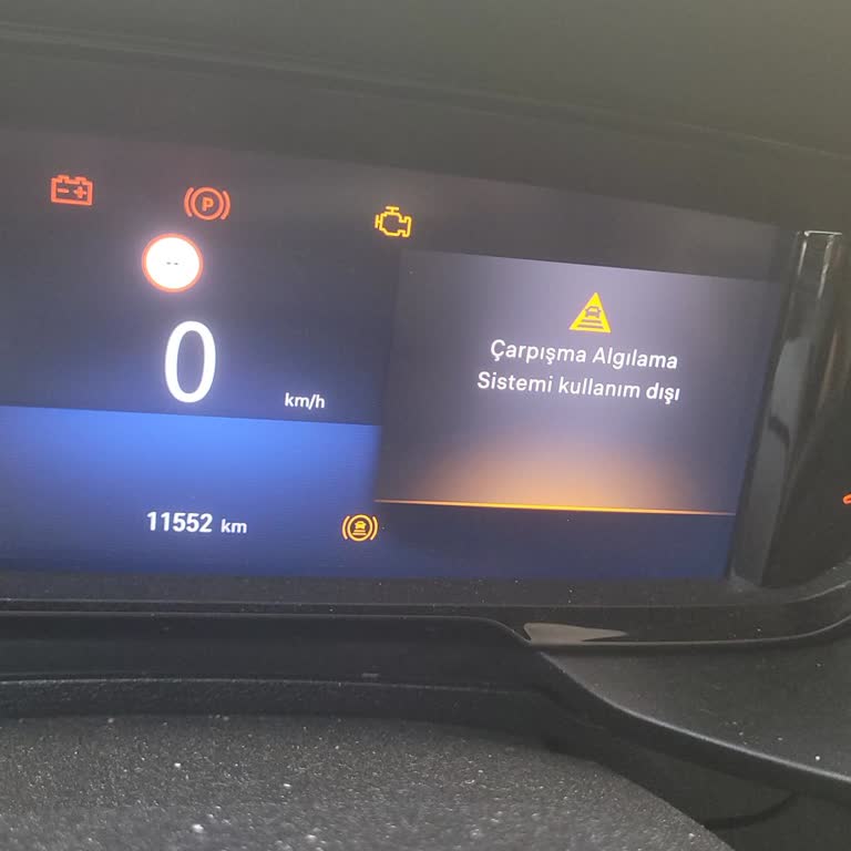 Opel Combo Çarpışma Algılama Arızası Bir Yıldır Çözülemiyor