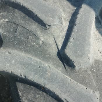 Sıfır Traktörün Ön Lastiklerinde Erken Yıpranma Ve Çözüm Sürecinde Gecikme