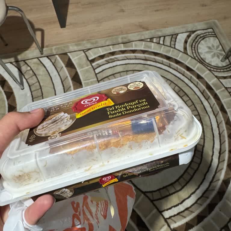 Frigo Dondurma Yanlış Şekilde Dondurma Kabında Teslim Edildi