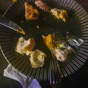 Hiltonsa Hotel Mezeler Çok Kötü Ekmek Bayat