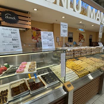 Migros'ta Küflenmiş Trileçe Ve İlgisiz Personel Şikayeti