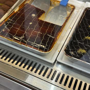 Migros'ta Küflenmiş Trileçe Ve İlgisiz Personel Şikayeti