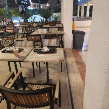 Oasis Şubesinde Temizlik Ve Personel Davranışlarıyla İlgili Sorunlar