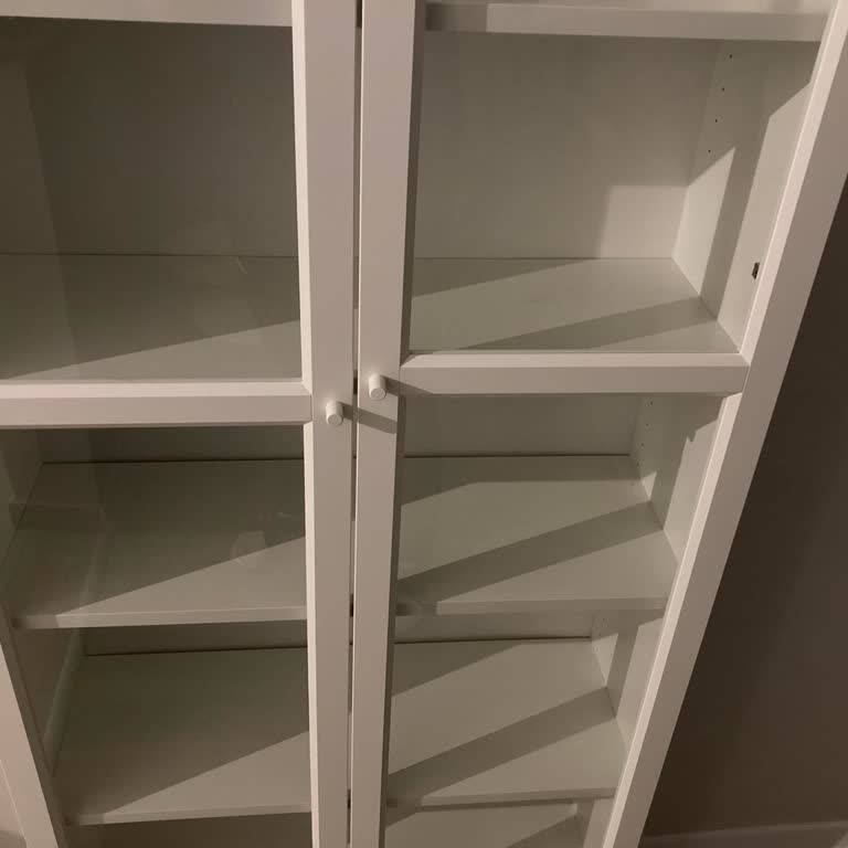 Kusurlu Gelen Kitaplık Kapağı İçin Değişim Sürecinde Zorluk Yaşıyorum