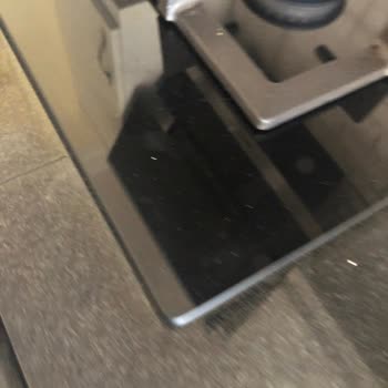 Temizlik Mendili Cam Yüzeylerde Leke Bırakıyor