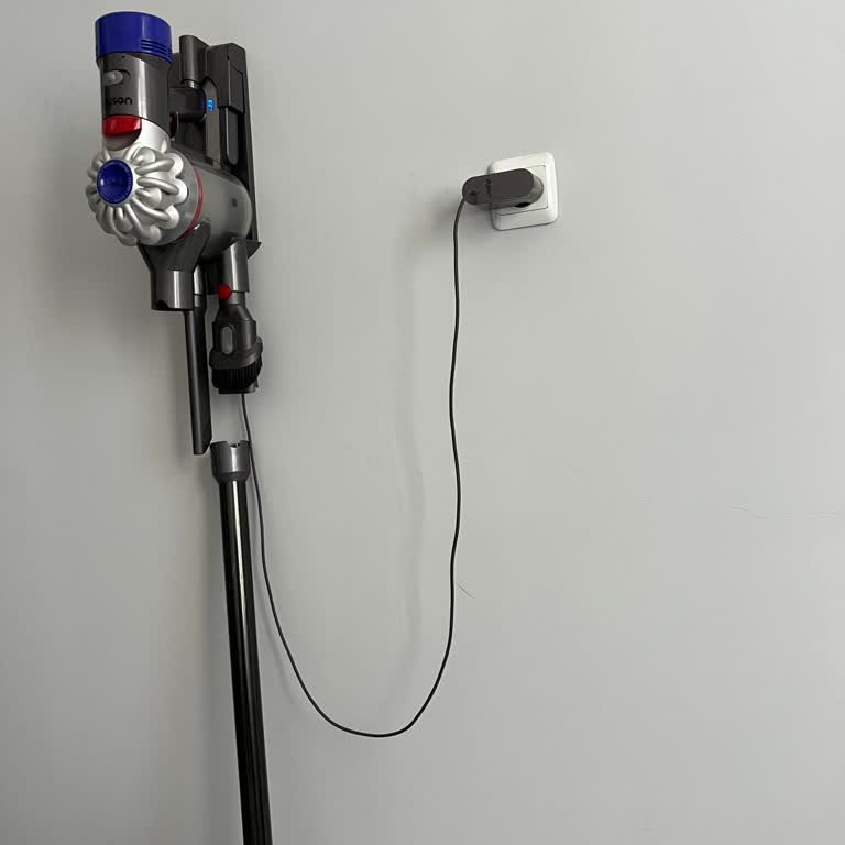 Dyson V8 Süpürge Aparatı Arızası İçin Çözüm Talebi