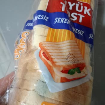 Aldığım Tost Ekmeği Tarihi Geçmeden Küflendi