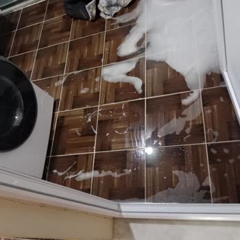 Yeni Alınan Çamaşır Makinesi Arızalı Ve Su Sızdırıyor