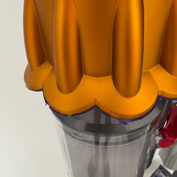 Dyson V12'de Fırça Dönmüyor, Toz Haznesi Ve Çekim Gücü Problemleri
