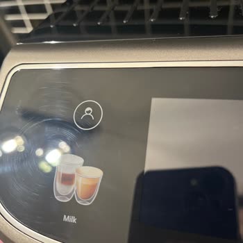 Kahve Makinesi Ekranında Garanti Süresi İçinde Oluşan Çizikler