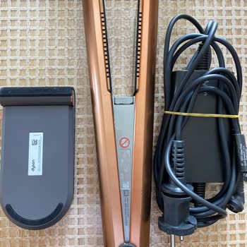 Garanti Kapsamında Seri Numarası Silinen Dyson Saç Düzleştirici Onarılmadı