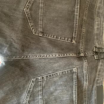 W Collection Pantolonunda Kısa Sürede Açılma Ve İlgisiz Mağaza