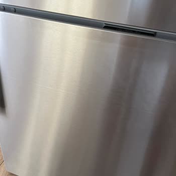 Siemens Buzdolabı Kapaklarında Renk Solması Ve Servis Tutumu