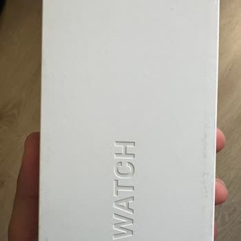 Kutusunda Ezik Ve Güvenlik Bandı Açık Gelen Apple Watch Deneyimim