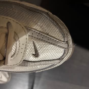 Bir Ayda Deforme Olan Ayakkabıya Çözüm Bulunmuyor