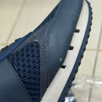 Kısa Sürede Yırtılan Ayakkabı Ve İlgisiz Mağaza Yaklaşımı