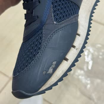 Kısa Sürede Yırtılan Ayakkabı Ve İlgisiz Mağaza Yaklaşımı