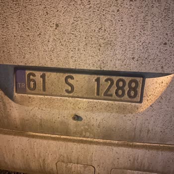 Yetersiz Otobüs Hizmeti Ve Yüksek Fiyatlar Öğrencileri Zorluyor