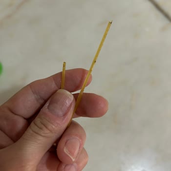Çubuk Makarna İçinden Siyah Lekeler Çıktı!