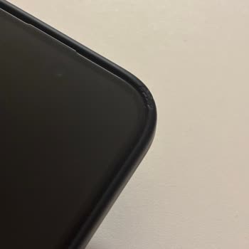 Yüksek Fiyatlı İphone Kılıflarında Hızlı Deformasyon Ve Müşteri Memnuniyetsizliği