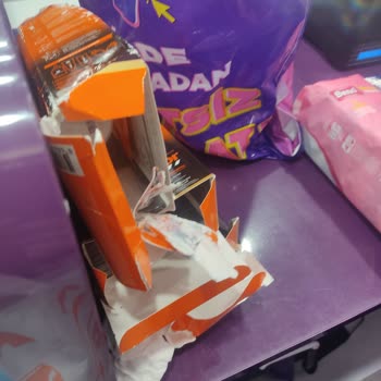 Aldığım Saç Boyaları Patlak Çıktı, Çözüm Yerine Sadece İade Sunuldu