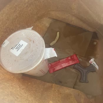 Siparişimde Dökülen İçecek Nedeniyle Mağdur Oldum