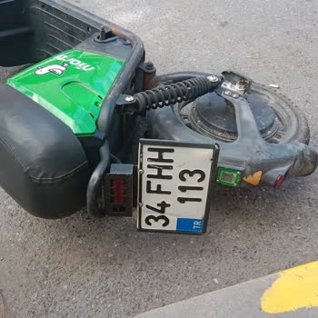 Sorumsuzca Bırakılan Martı Motoru Aracıma Zarar Verdi, Çözüm Bekliyorum
