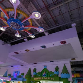 Oyun Alanında Yetersiz Aydınlatma, Havalandırma Ve Eski Oyuncaklar Nedeniyle Memnuniyetsizlik