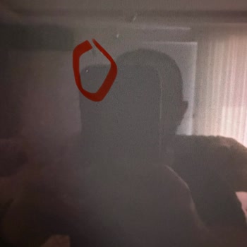 Blue Stains Appeared on Samsung 65S90D OLED Panel After Gentle Cleaning