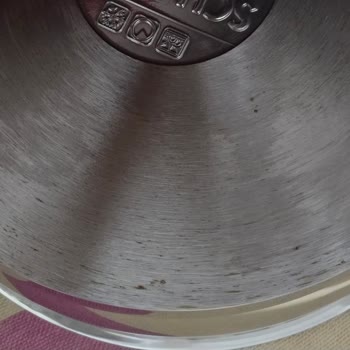 Aldığım Schafer Çelik Tava Kısa Sürede Paslandı Ve Deforme Oldu