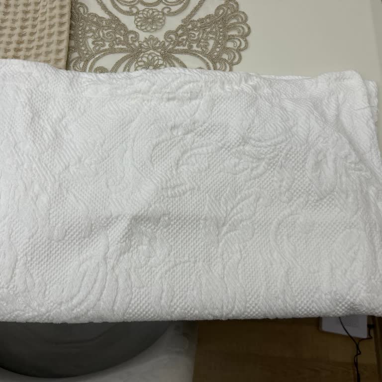 Eksik Yastık Kılıfı Ve Mağaza Personelinin Dikkatsizliği